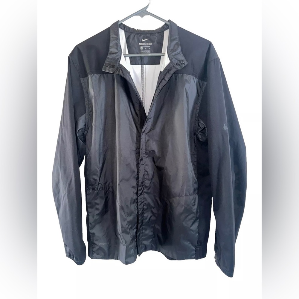 Nike Shield Mens Black Full Zip Lightweight Windbreaker Rain Jacket Size M